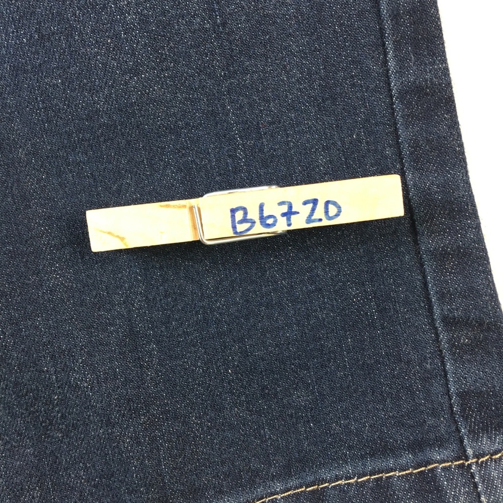 Chico Women’s Platinum Jeans 00 B6720 - Picture 7 of 7